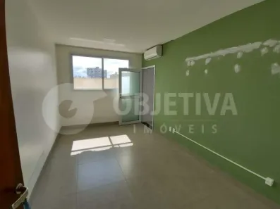 Sala Comercial para alugar, 15m² no Osvaldo Rezende, Uberlândia