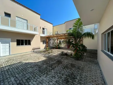 Sobrado com 3 Quartos à venda, 141m² no Pontal de Santa Marina, Caraguatatuba