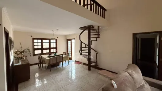 Casa com 3 Quartos para alugar, 232m² no Vila Santo Antônio, Rio Claro