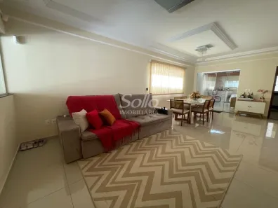Casa com 3 Quartos à venda, 220m² no Jardim Europa, Uberlândia