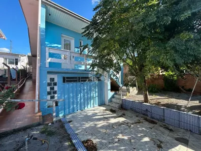 Casa com 3 Quartos à venda, 180m² no Cinquentenário, Farroupilha