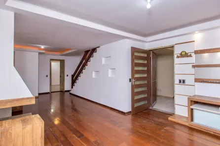 Casa de Condomínio com 3 Quartos à venda, 190m² no Três Figueiras, Porto Alegre