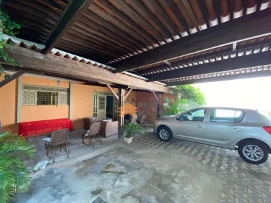 Casa com 6 Quartos à venda, 233m² no Lagoa Nova, Natal
