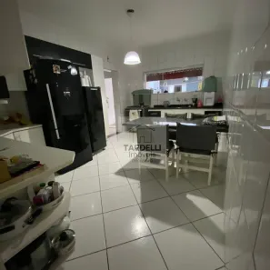 Sobrado com 3 Quartos para alugar, 220m² no Vila Mogilar, Mogi das Cruzes