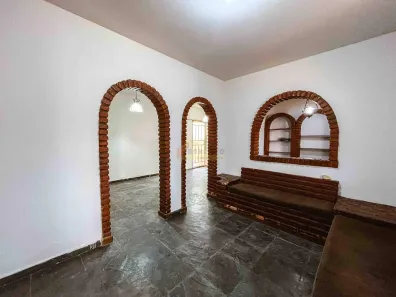 Casa com 4 Quartos para alugar, 200m² no Esplanada, Divinópolis