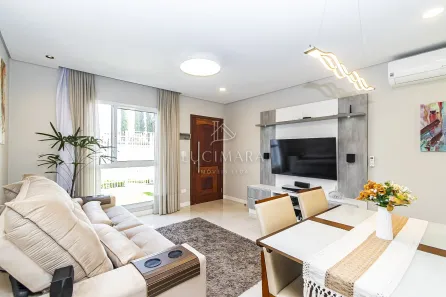 Sobrado com 3 Quartos à venda, 130m² no Xaxim, Curitiba