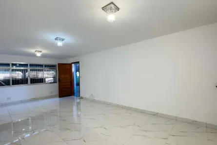 Casa com 3 Quartos à venda, 170m² no Jardim Aeroporto, São Paulo