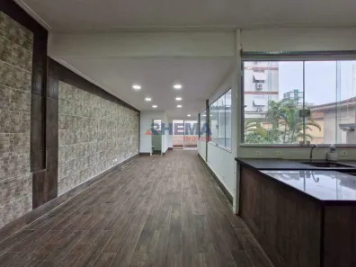 Casa com 3 Quartos à venda, 240m² no Gonzaga, Santos