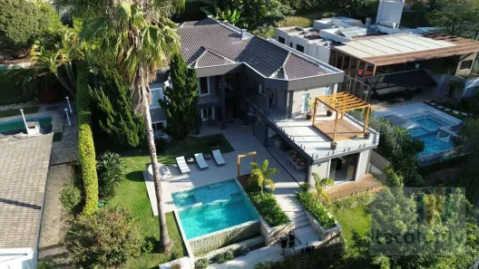 Casa de Condomínio com 6 Quartos à venda, 780m² no Residencial Tamboré, Barueri