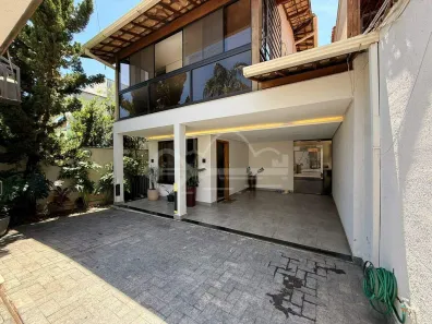Casa com 3 Quartos à venda, 253m² no Santa Amélia, Belo Horizonte