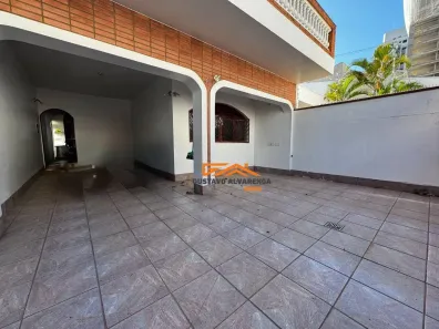 Casa com 4 Quartos para alugar, 262m² no Cambuí, Campinas