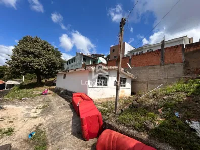 Casa com 2 Quartos à venda, 70m² no Dom Bosco, Poços de Caldas