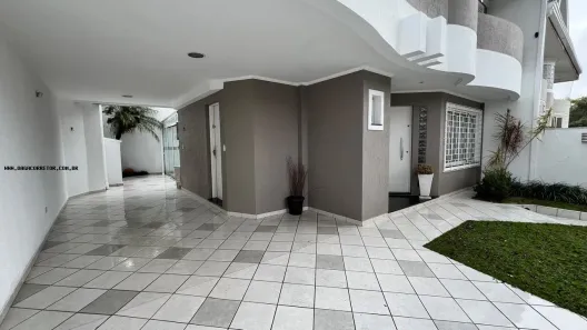 Sobrado com 4 Quartos à venda, 185m² no Mercês, Curitiba