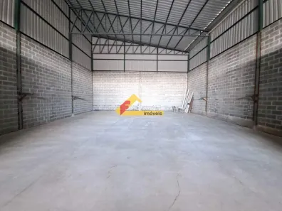 Galpão/Depósito/Armazém para alugar, 360m² no Belvedere, Divinópolis