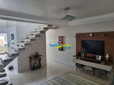 Sobrado com 3 Quartos à venda, 118m² no Vila Lucinda, Santo André