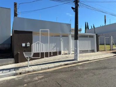 Casa com 3 Quartos para alugar, 130m² no Pólon, Marília