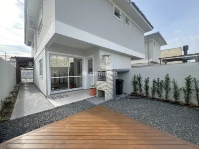 Casa com 3 Quartos para alugar, 137m² no Campeche, Florianópolis