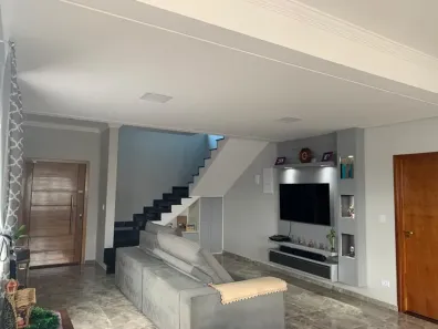 Casa com 3 Quartos à venda, 252m² no Itapecirica, Taubaté