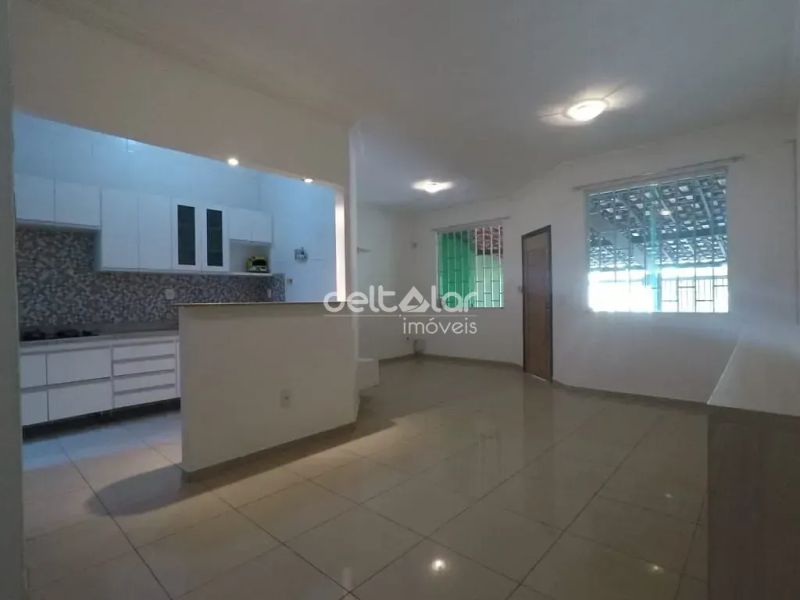 Casa com 3 quartos — Planalto, Belo Horizonte