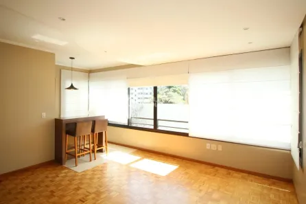 Apartamento com 3 Quartos para alugar, 127m² no Petrópolis, Porto Alegre
