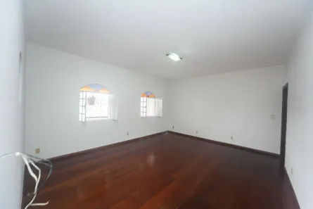 Casa com 5 Quartos à venda, 270m² no Jardim América, Belo Horizonte
