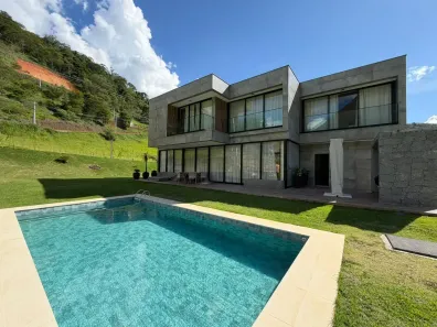 Casa de Condomínio com 4 Quartos à venda, 380m² no Corrêas, Petrópolis
