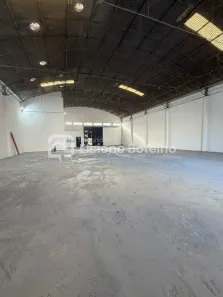 Galpão/Depósito/Armazém para alugar, 930m² no Tibery, Uberlândia