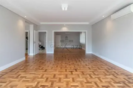 Sobrado com 4 Quartos à venda, 500m² no Jardim Paulista, São Paulo