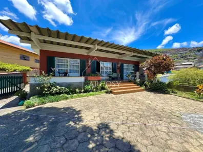 Casa com 4 Quartos à venda, 350m² no Itamarati, Petrópolis