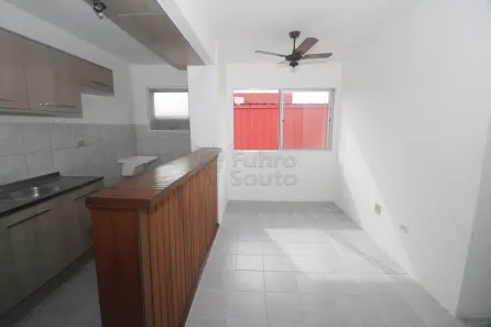 Apartamento com 2 Quartos para alugar, 47m² no Centro, Pelotas