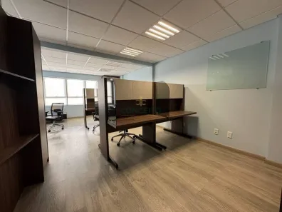 Sala Comercial à venda, 38m² no Trindade, Florianópolis