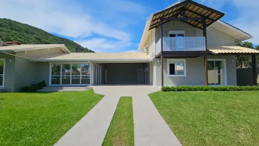 Casa de Condomínio com 4 Quartos à venda, 250m² no Sambaqui, Florianópolis