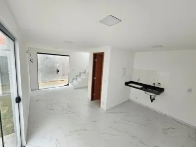 Casa com 2 Quartos à venda, 200m² no Tarumã, Manaus