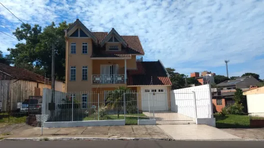 Sobrado com 3 Quartos à venda, 300m² no Centro, Esteio