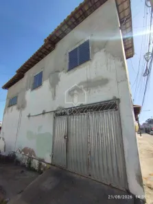 Casa com 2 Quartos para alugar, 70m² no Centro, Vitória da Conquista