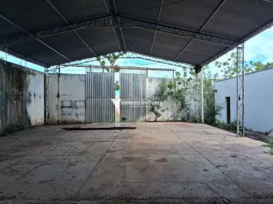 Galpão/Depósito/Armazém com 3 Quartos para alugar, 386m² no Parque Poti, Teresina