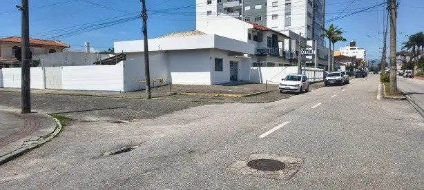Sala Comercial para alugar, 197m² no Jardim Atlântico, Florianópolis