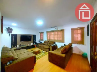 Casa com 3 Quartos à venda, 180m² no Vila Bianchi, Bragança Paulista