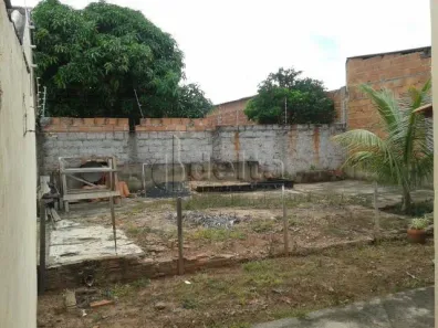 Casa com 2 Quartos à venda, 118m² no Jardim Canaã, Uberlândia