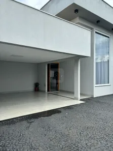 Casa com 3 Quartos à venda, 245m² no Jardim Inconfidência, Uberlândia