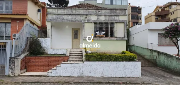 Casa com 4 Quartos à venda, 203m² no Nossa Senhora de Lourdes, Santa Maria