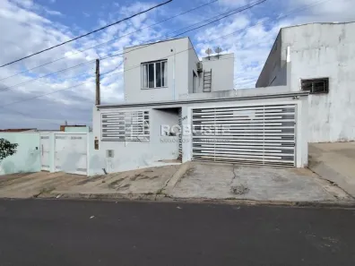 Sobrado com 3 Quartos à venda, 236m² no Residencial Lívia, Botucatu