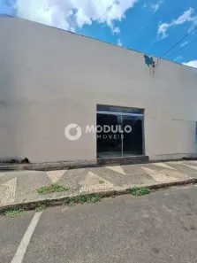 Ponto Comercial para alugar, 200m² no Martins, Uberlândia