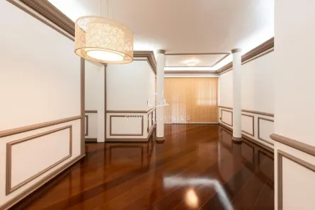 Apartamento com 3 Quartos para alugar, 137m² no Cambuí, Campinas