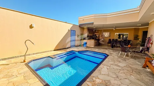 Casa de Condomínio com 3 Quartos à venda, 235m² no Pinheiros, Araçatuba