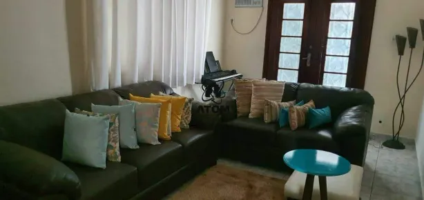 Casa com 3 Quartos à venda, 144m² no Chácara Olaria, Taubaté