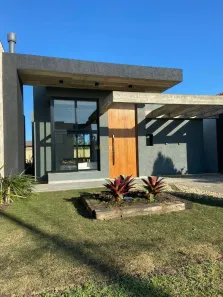 Casa de Condomínio com 3 Quartos à venda, 183m² no Rainha do Mar, Xangri-Lá
