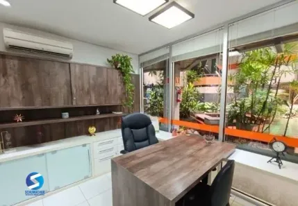 Sala Comercial com 4 Quartos à venda, 226m² no Higienópolis, Porto Alegre