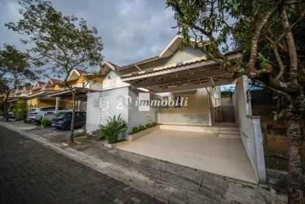 Casa de Condomínio com 3 Quartos à venda, 200m² no Granja Viana, Cotia