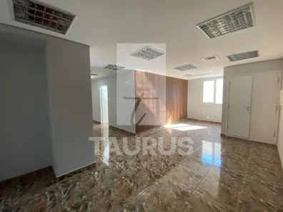 Sala Comercial para alugar, 140m² no Indianópolis, São Paulo